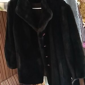 Gorgeous Lush Women's Faux Fur Coat!